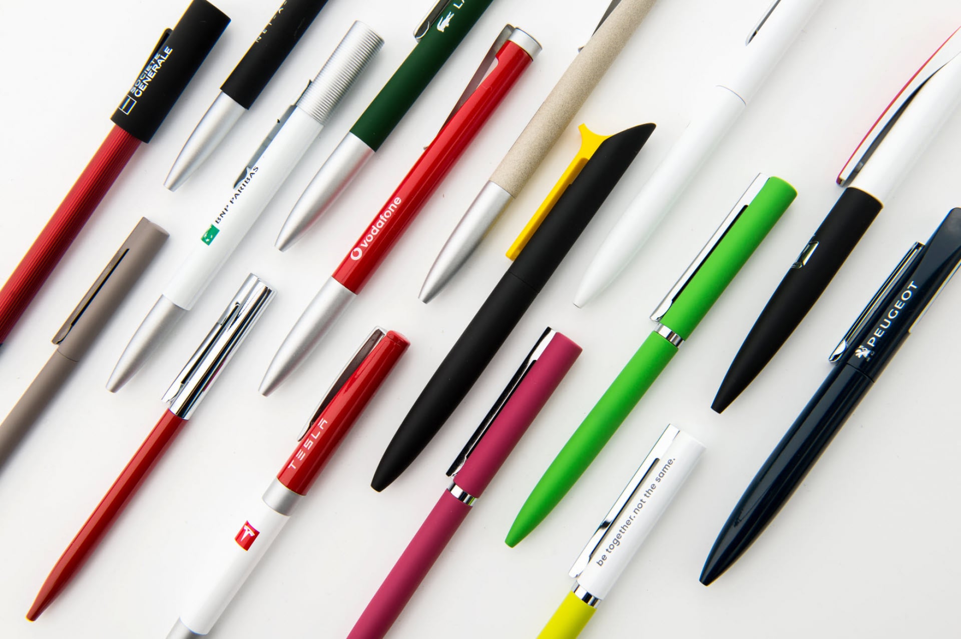 Collection de stylos goodies à personnaliser de différentes couleurs et différents styles
