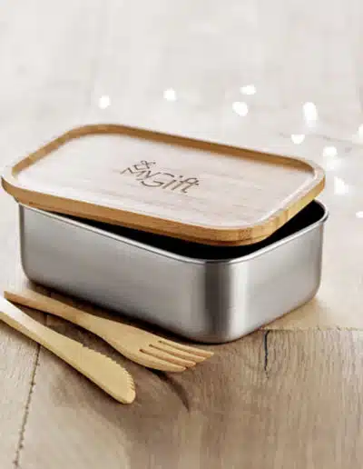 Une lunchbox ou boîte à déjeune élégante en acier et bois offerte comme objet publicitaire personnalisé