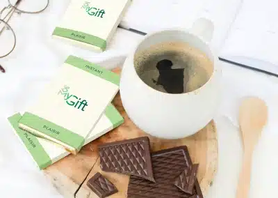Des tablettes de chocolat personnalisées avec un logo pour faire la promotion d'une entreprise.