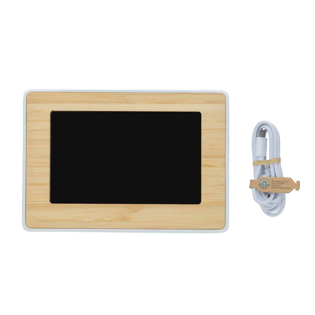 P279.319__B_2__19766d2bccd34a5a8bf6960359d943dd.jpg Horloge LED en bambou et plastique RCS Utah – Image 3