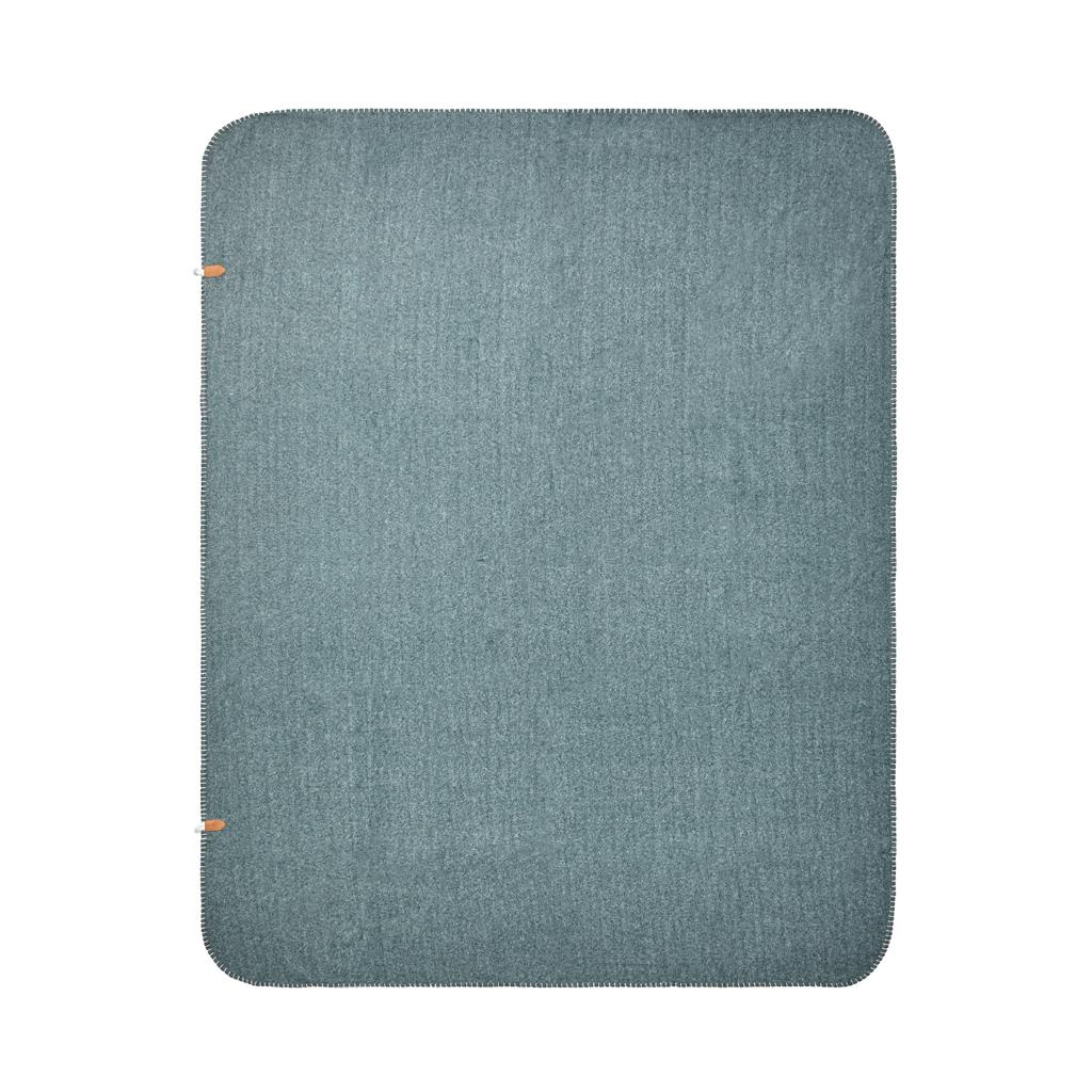 194621__B_2__bb4daed7d3b44c49a8e5d190ae9a2089 VINGA Couverture / Plaid en polyester recyclée Bilton – Image 9