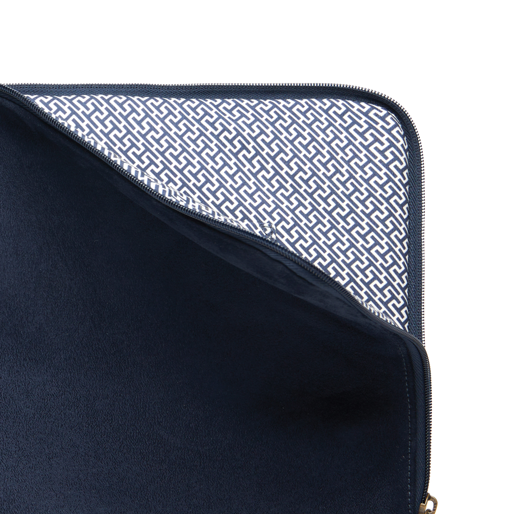 528120__B_2__fe40168fc24f4eb5891b77c40a44536f VINGA pochette pour ordinateur Hunton – Image 6