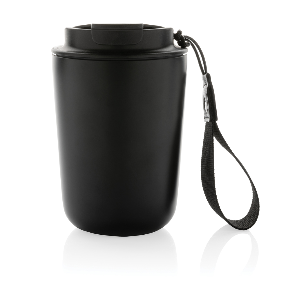 P435.021__B_2__a9902950ed2c4f53910481cf8a9234a6 Mug iso en acier inoxydable recyclé RCS avec lanière Cuppa – Image 4