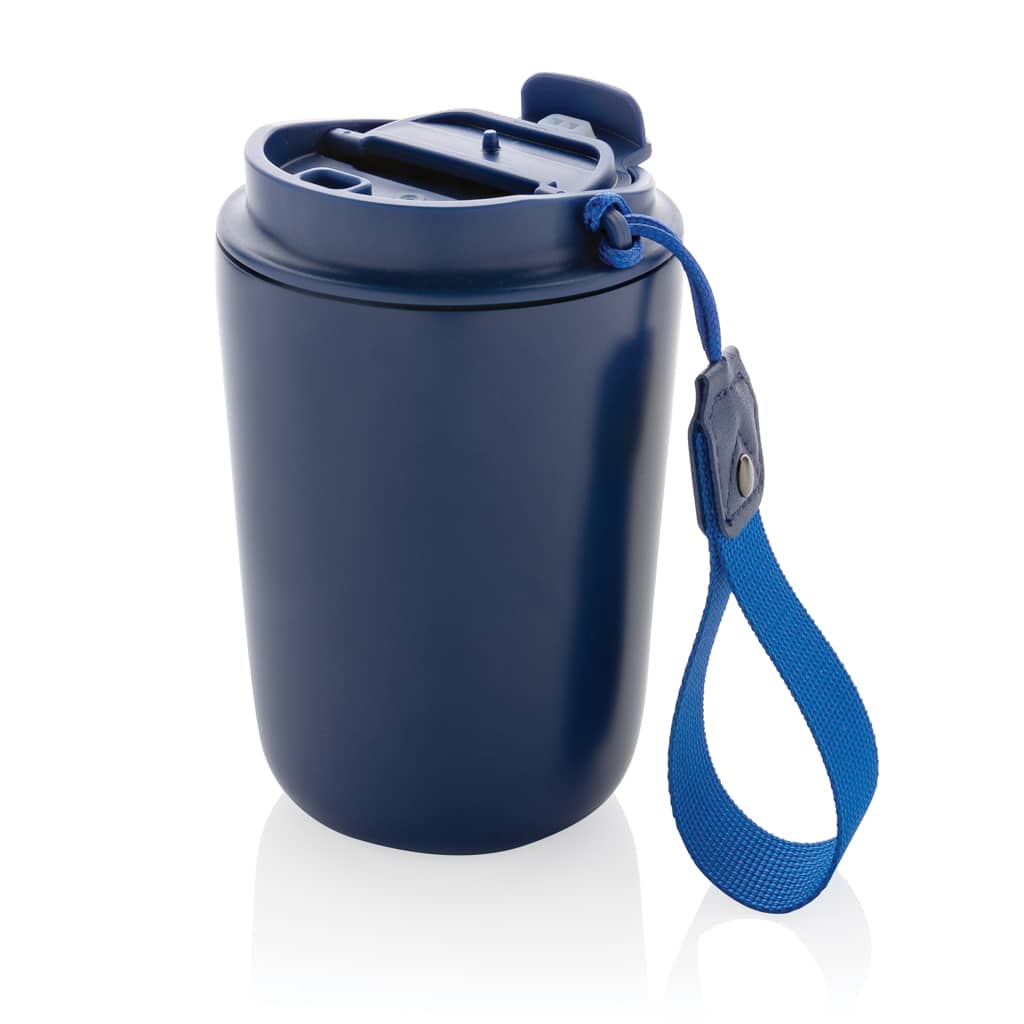 P435.025__B_1__0e5ab4938b064b4cb2b54716a3d4e394.jpg Mug iso en acier inoxydable recyclé RCS avec lanière Cuppa – Image 11