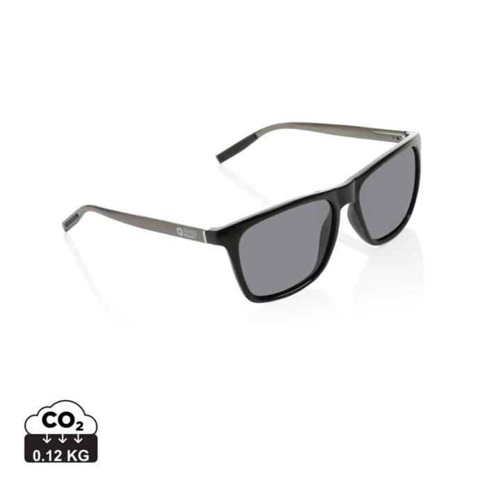 Lunettes à soleil durables couleur noir en rPCde la marque Swiss Peak