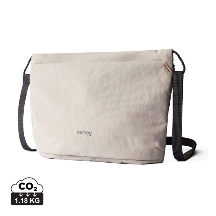 Sacs à bandoulière durables couleur beige en rPETde la marque Bellroy
