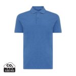 Polos unisexes durables couleur heather blue en 50% recyclé et 50% organiquede la marque iqoniq