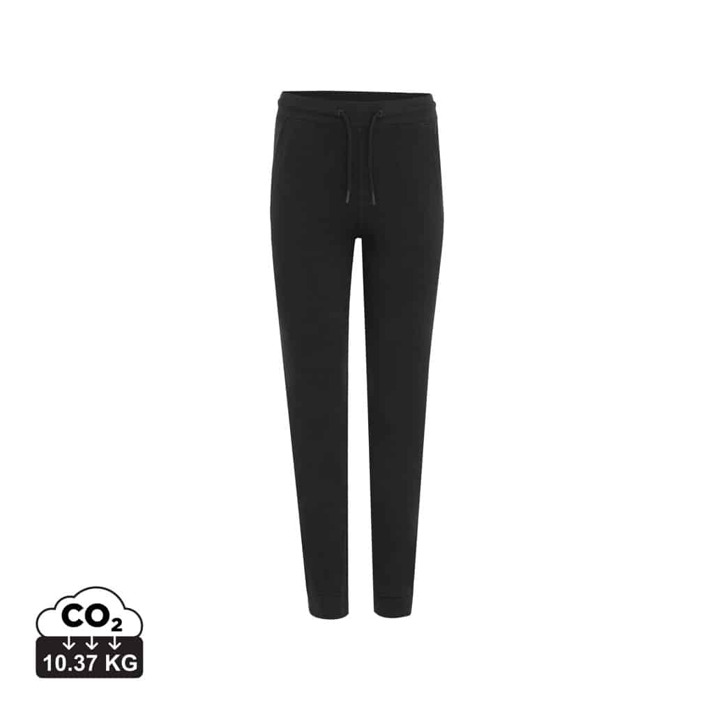 pantalons_unisexes_durables_iqoniq_50%_recyclé_et_50%_organique_noir Pantalons unisexes durables couleur noir en 50% recyclé et 50% organiquede la marque iqoniq