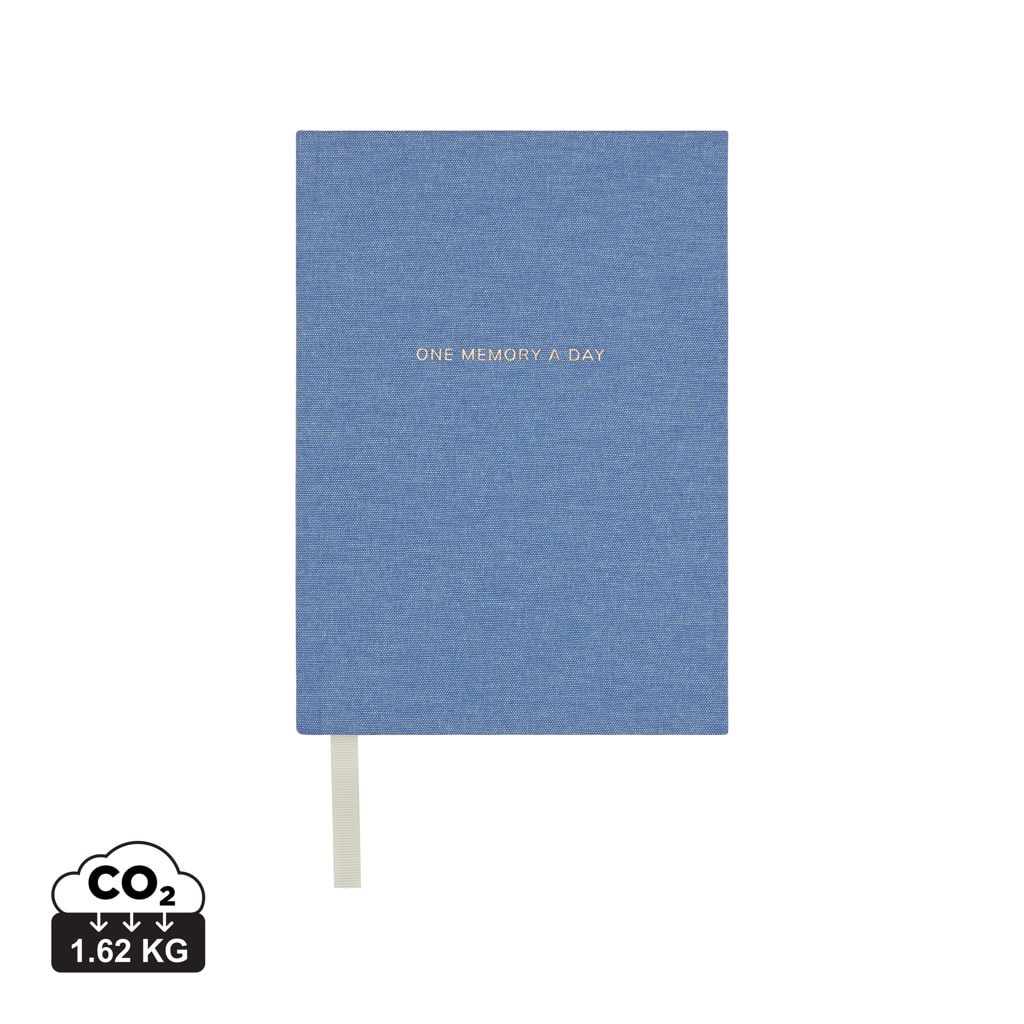 V7730205__S_0__e16278a502f848c383eabb4f60e45f6c.jpg VINGA One memory a day Journal intime en papier  recyclé GRS – Image 1
