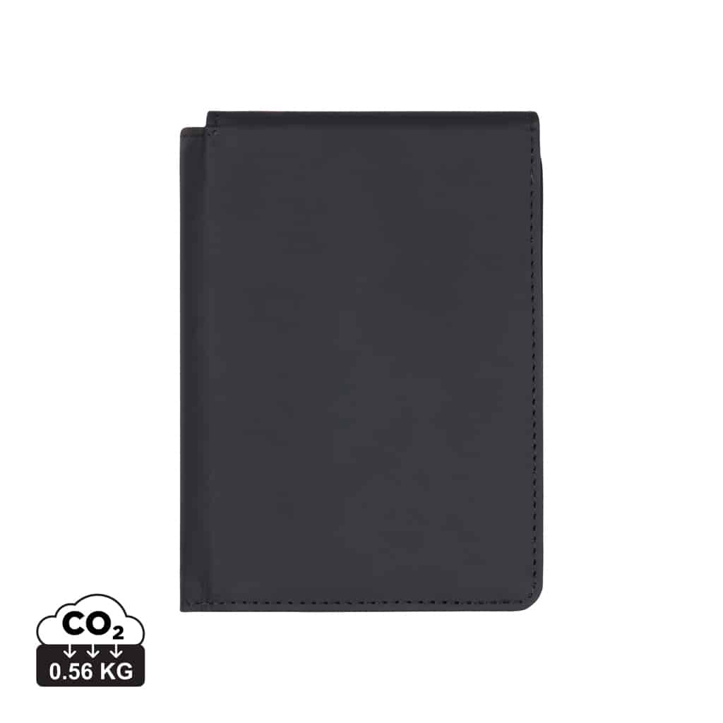 V8200101__S_0__4e05f9e9f8944225b6259e88d7a5b633.jpg VINGA Baltimore Etui passeport anti-RFID en PU recyclé RCS – Image 1