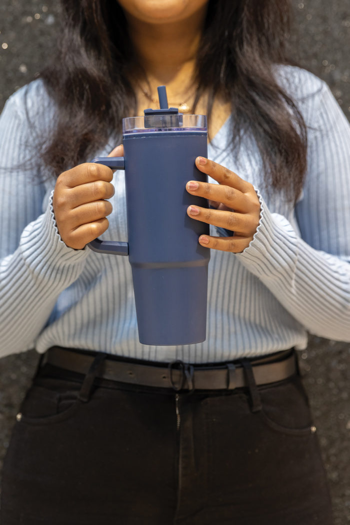 Mug 750ml avec poignée en plastique recyclé RCS Tana – Image 4