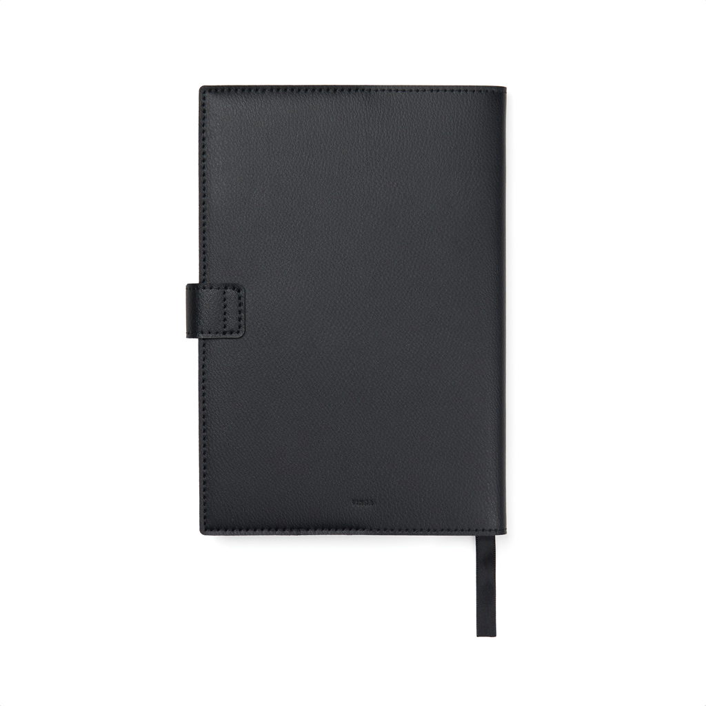 V7730001__B_2__e8bbb4e74fbd4480be3c5a97f25237e9 VINGA Carnet A5 en polyester recyclé RCS Timo – Image 3