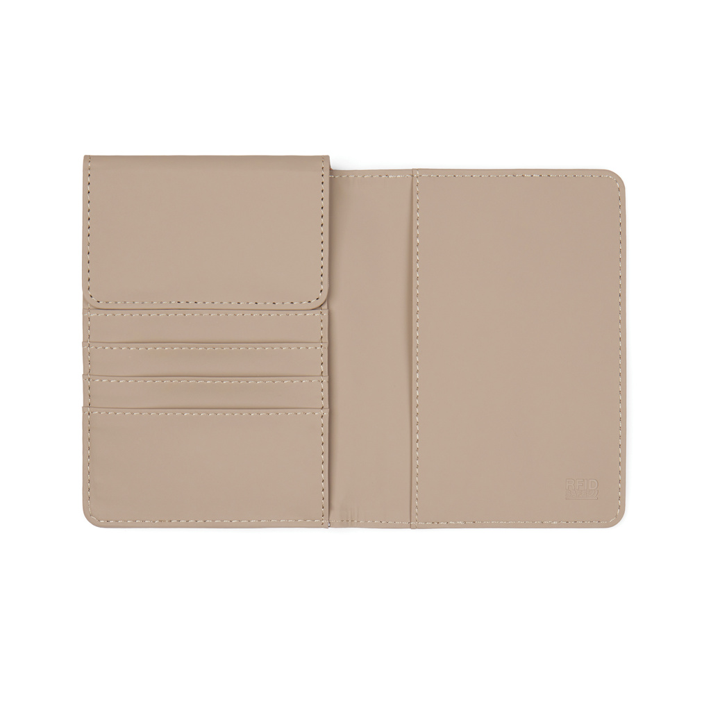 V8200119__B_2__a101ddee07dc4607b2c1991d13dea9d4 VINGA Baltimore Etui passeport anti-RFID en PU recyclé RCS – Image 9