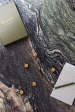 VINGA Bratzy Coffee Table Game - Image 6