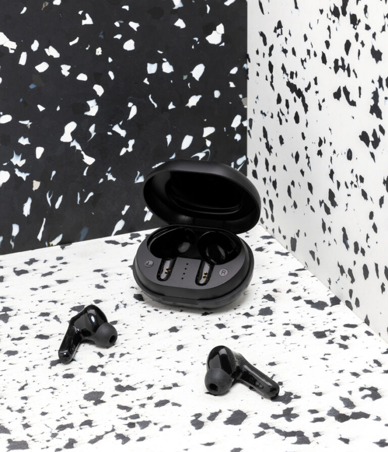 RCS standard recycled plastic TWS earbuds - Image 9